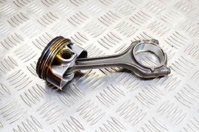 Piston AUDI A4 8W2, B9 2018 OEM: 04E198401D,06A107441 11545228 foto