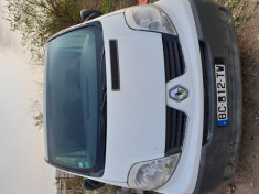 Renault Trafic 2.0 dci 115 cp foto