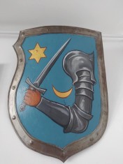 Replica a unui scut medieval foto