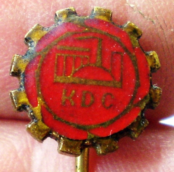 I.229 INSIGNA STICKPIN CEHOSLOVACIA KDC 11mm