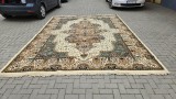 Covor l&acirc;nă naturală lucrat manual 4x3m &ndash; Cisnădie 1993 &ndash; stare excelentă