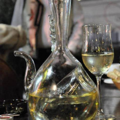 Carafe vin cu loc pentru gheata