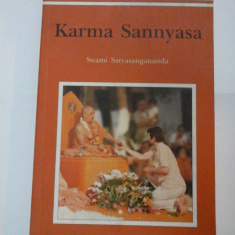 Karma Sannyasa Spiritual Life for the Householder - Swami Satyasangananda