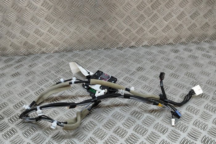 Antena TOYOTA C-HR _X2_, _H2_ 2024 OEM: 86880-02110,86862-76050 28244355