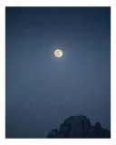 Tablou Canvas, "Luna strălucitoare pe cerul &icirc;nstelat", Lună, Stele, Cer, Noapte, Liniște, &Icirc;ntuneric, Strălucire, Munte, Majestuos, Calm, 26 x 39 cm, C