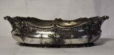 Jardiniera Christofle Gallia Franta - metal argintat - decor capete de caini inaripati stilizati - cca.1900