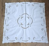 FATA DE MASA VINTAGE DIN BUMBAC CU MODEL PANGLICI, BRIDE SI BRODERIE