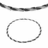 Colier magnetic din oțel 316L, dungi diagonale &icirc;n culorile negru și argintiu, model piele de șarpe