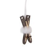 Cumpara ieftin Ornament brad Craciun Schiuri maro alb 3x1x7 cm