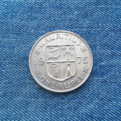 3b - 1 Rupee 1975 Mauritius foto