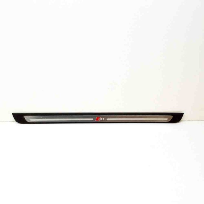 Ornament prag dreapta față AUDI A1 8X1, 8XK 2015 OEM: 8X3853373C