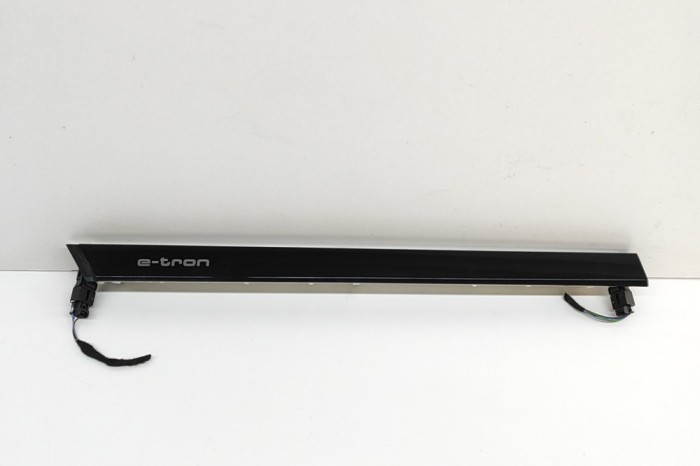 nerasta AUDI E-TRON GEN 2019 OEM: 4KL857186A 28479714