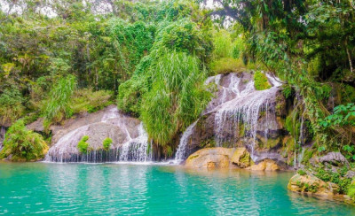 Fototapet de perete autoadeziv si lavabil Natura cu cascada, 220 x 135 cm foto