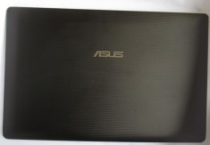 ASUS K73 carcasa display foto