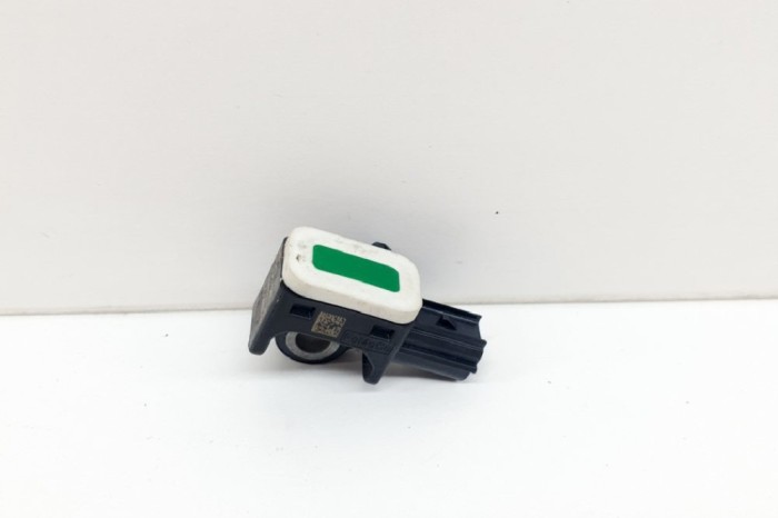 Senzor de impact dreapta spate VOLVO V60 2011 OEM: 8V4T-14B006-AA,110903402 11466723