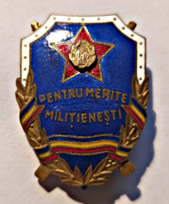 INSIGNA FRUNTAS PENTRU MERITE MILITIENESTI RPR foto