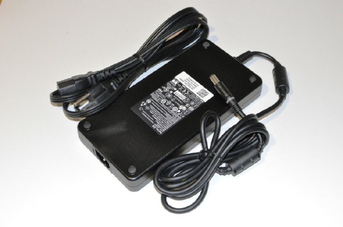 Alimentator pt.: LAPTOP DELL; model: GA240PE-00; 19.5V; 11800mAh; 240W; &amp;quot;0FWCRC&amp;quot;; REF