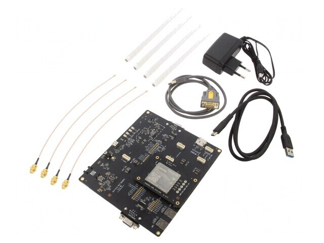 Kit de Evaluare M828GEVB