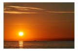 Tablou Canvas Apus Aurit pe Mare, Peisaj Marin Spectaculos, 39 x 26 cm, CMCLASS