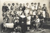 A3675N Elevi cu jucării de epocă, Cernăuți, 1928
