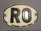 Placuta Auto ovala - Automobil Clubul Roman ACR perioada comunista piesa rara de colectie !