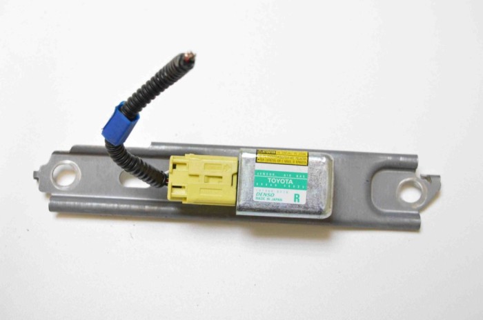 Senzor de impact lateral dreapta LEXUS RX _U3_ 2007 OEM: 89860-48020 | 2555200