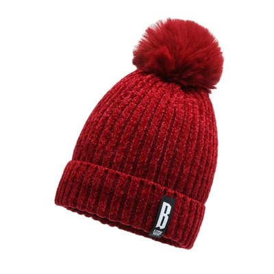 Caciula captusita din snur de catifea foto