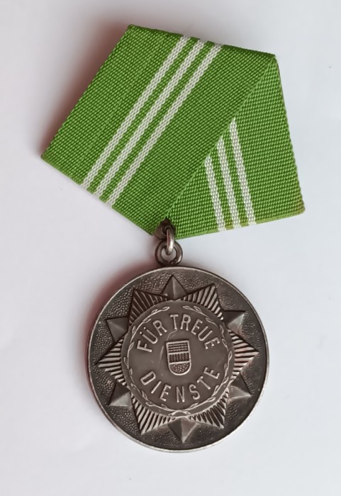 QW15 34 - decoratie - militar - comunism DDR - Pentru serviciul credincios