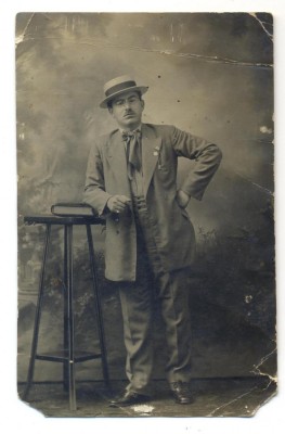 AD 1597 C.P.VECHE -BARBAT IN TINUTA DE EPOCA-DOUA COLTURI RUPTE, INDOITA foto