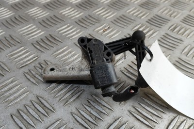 Senzor de nivel &amp;icirc;nălțime dreapta spate TESLA MODEL X 2020 OEM: 1027946-00-A | 31879695 foto