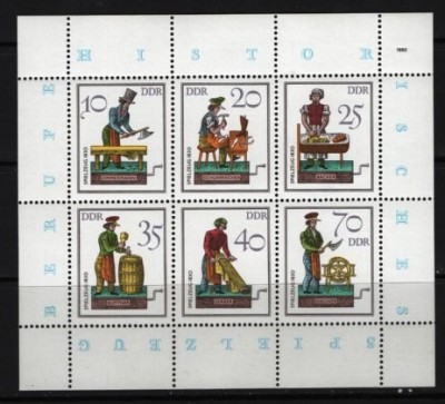 GERMANIA (DDR) 1982 - JUCARII TRADITIONALE. COPII, BLOC MNH, DR11 foto