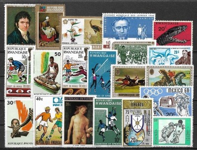 5729 - lot timbre Ruanda foto
