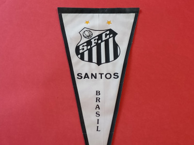 Fanion fotbal FC SANTOS - echipa lui Pele (Brazilia) fara snurul de agatat foto