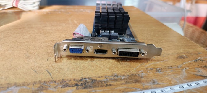 Placa Video Asus EN320 1GB cu probleme &#039;#A2456