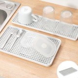 Cumpara ieftin Suport pentru scurgere pahare/tacamuri, dimensiuni 31 x 17.5 x 2.3 cm, din silicon, antiderapant, se curata usor, alb