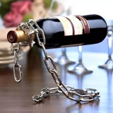 Suport decorativ pentru sticla de vin, lant metalic, iluzia sticlei plutitoare, Accesoriu Elegante pentru Colectionari, Bar, Restaurant, Decor Modern, Oem