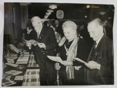 CONFERINTA DE PARTID S.E.D. , BERLIN , VECHI MEMBRII AI MISCARII MUNCITORESTI GERMANE , FOTOGRAFIE DE PRESA , 1956