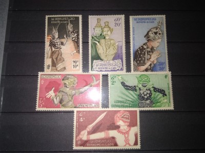 TIMBRE LAOS 1955 foto