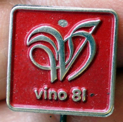 I.443 INSIGNA CROATIA STICKPIN VINO 81 14mm, ac axidat foto