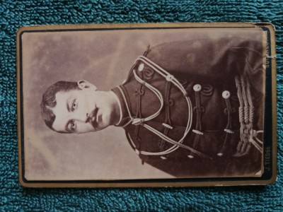 FOTOGRAFIE DE EPOCA anii 1880 , atelier TIEDGE -Bucharest -Calea Victoriei no 13 ,langa Polici .Distins domn in uniforma militara foto