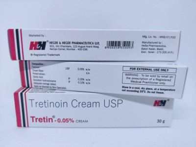 TRETIN Hedge &amp;amp; Hedge 0.05% crema 30gr acnee riduri pete foto