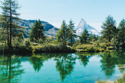 Fototapet de perete autoadeziv si lavabil Natura171 Lac, padure si munte, 200 x 150 cm foto