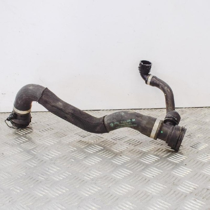 Furtun radiator răcire st&acirc;nga BMW X5 F15, F85 2015 OEM: 78238909207165 3157689