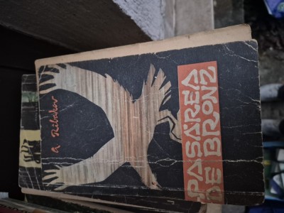 Pasărea de bronz vintage foto