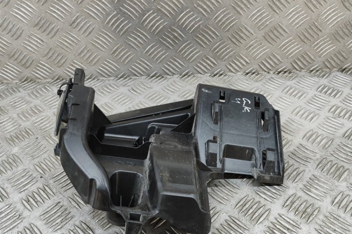Suport bara de protecție st&acirc;nga spate AUDI E-TRON Sportback GEA 2023 OEM: 4KE807365 | 30358082