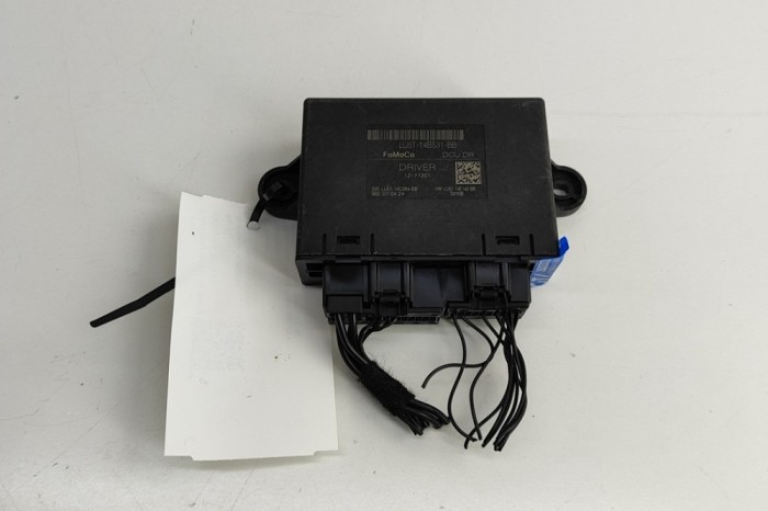 Modul de control ușă dreapta față FORD PUMA J2K, CF7 2024 OEM: LU5T-14B531-BB | 29372940