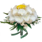 Buchet cu 17 trandafiri naturali criogenati, plante verzi ,floarea miresei, rezistent , ideal pentru buchet mireasa sau ocazii speciale