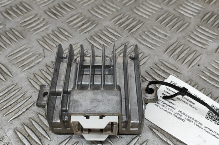 Amplificator de sunet MERCEDES-BENZ SPRINTER 3,5-t Van 907, 910 2021 OEM: A2439008400 29176724