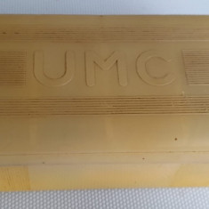 Cutie UMC comunism, din plastic gros, bine pastrata, epoca de aur, industrie rom