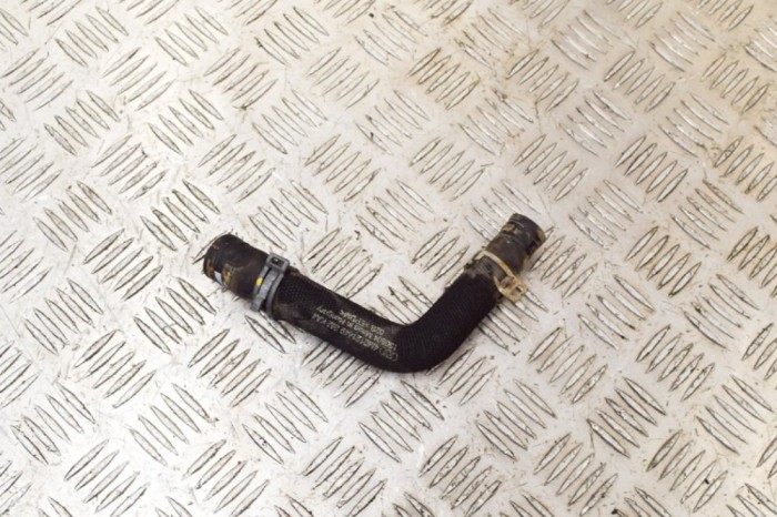 Furtun de lichid de răcire AUDI Q7 4M 2016 OEM: 4M0121449,4M0121449BM 13999985